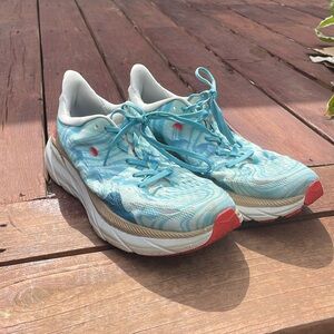 Hoka Clifton 8 Women’s size 11